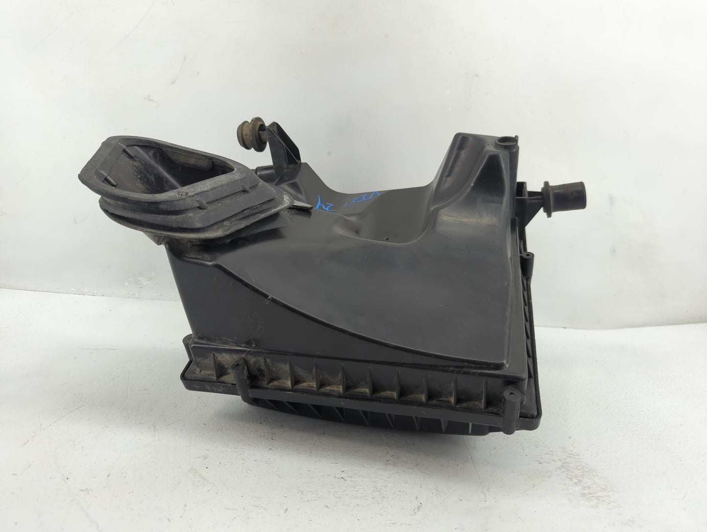 2011-2012 Chevrolet Cruze Air Cleaner Intake-duct Hose Tube - Oemusedautoparts1.com