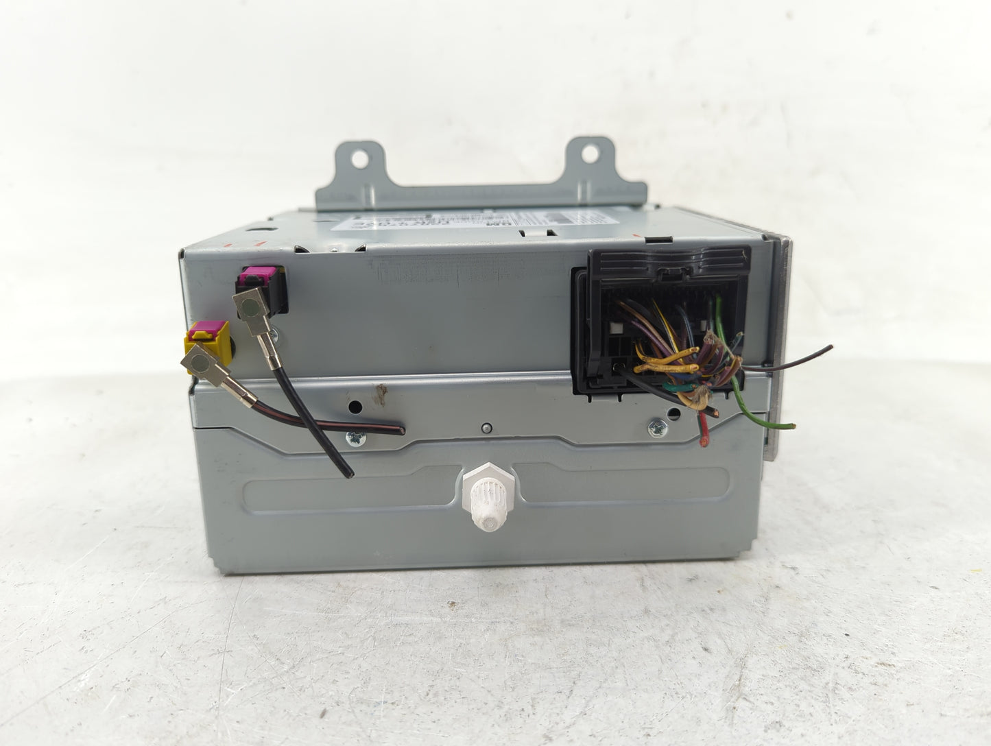2011-2012 Chevrolet Cruze Radio AM FM Cd Player Receiver Replacement P/N:22870782 Fits Fits 2010 2011 2012 OEM Used Auto Par