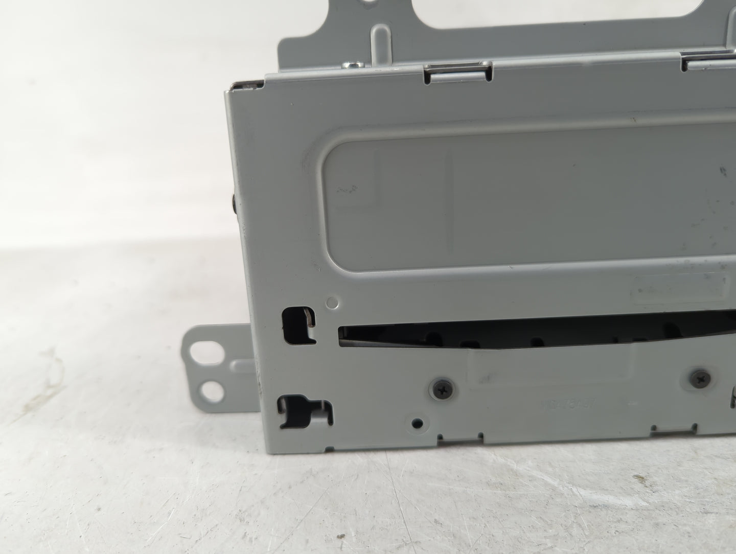 2011-2012 Chevrolet Cruze Radio AM FM Cd Player Receiver Replacement P/N:20983517 22870782 Fits Fits 2010 2011 2012 OEM Used