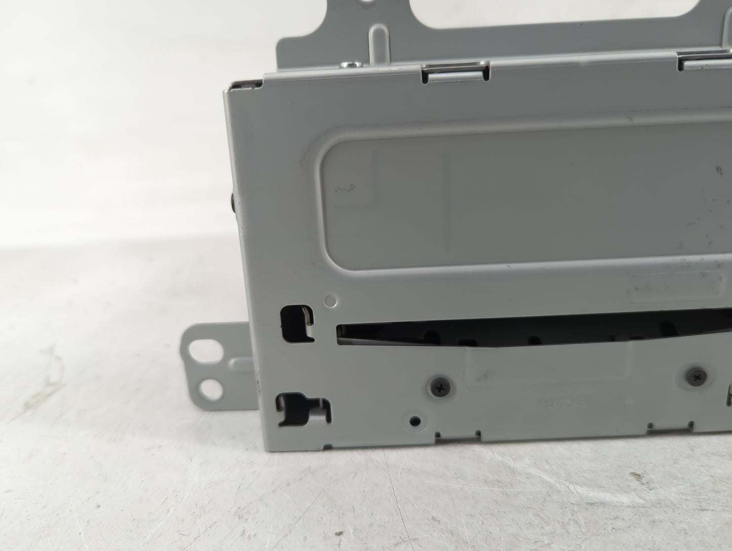 2011-2012 Chevrolet Cruze Radio AM FM Cd Player Receiver Replacement P/N:20983517 22870782 Fits Fits 2010 2011 2012 OEM Used