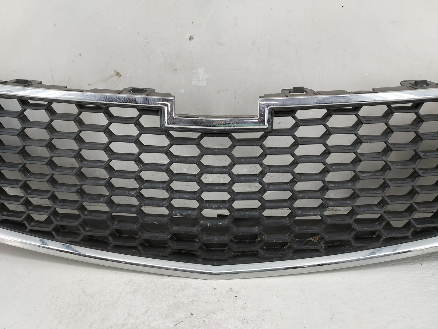 2011-2014 Chevrolet Cruze Front Grille Bumper Not Included - Oemusedautoparts1.com