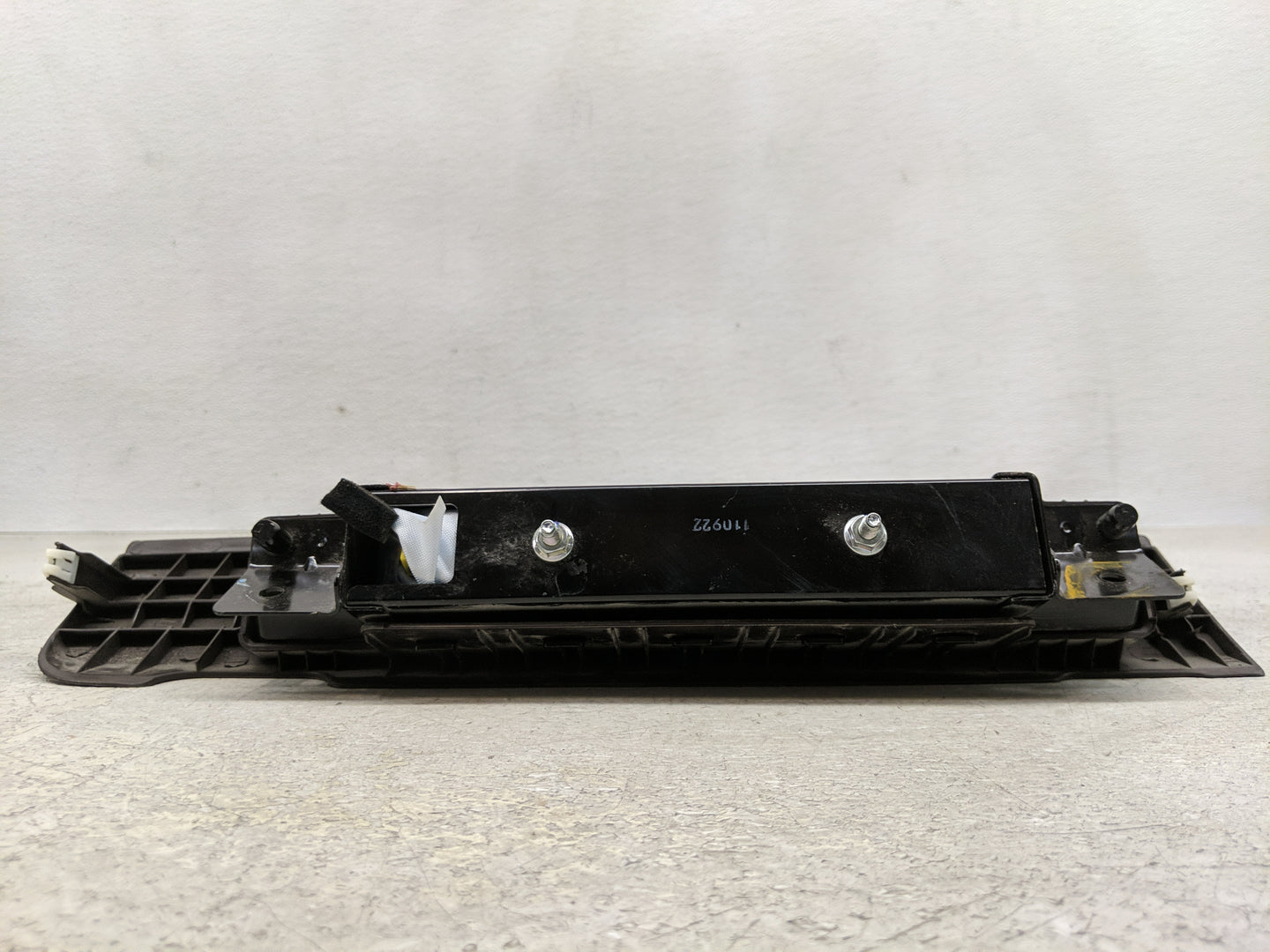 2011-2012 Chevrolet Cruze Air Bag Passenger Seat Right OEM P/N:813645686 Fits Fits 2011 2012 OEM Used Auto Parts - Oemusedau