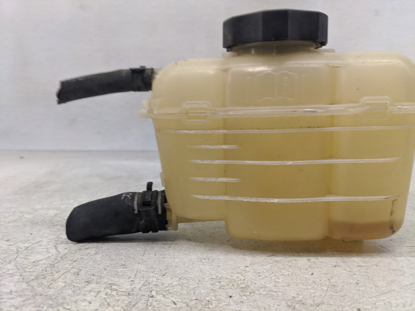 2011-2016 Chevrolet Cruze Windshield Washer Fluid Reservoir Bottle Oem - Oemusedautoparts1.com