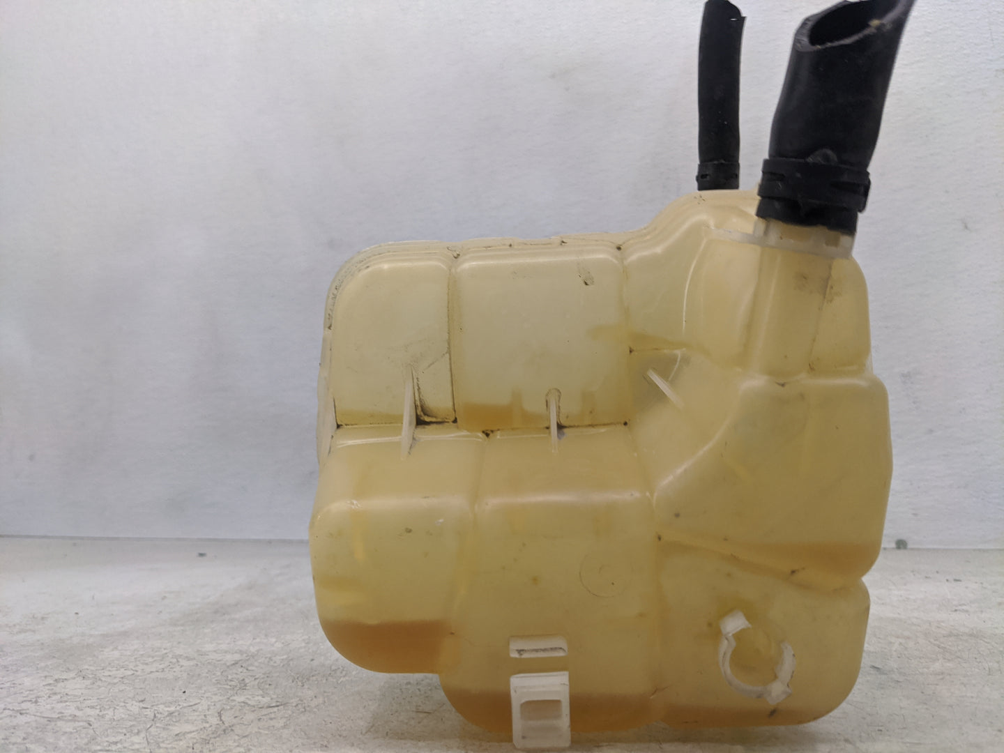 2011-2016 Chevrolet Cruze Windshield Washer Fluid Reservoir Bottle Oem - Oemusedautoparts1.com