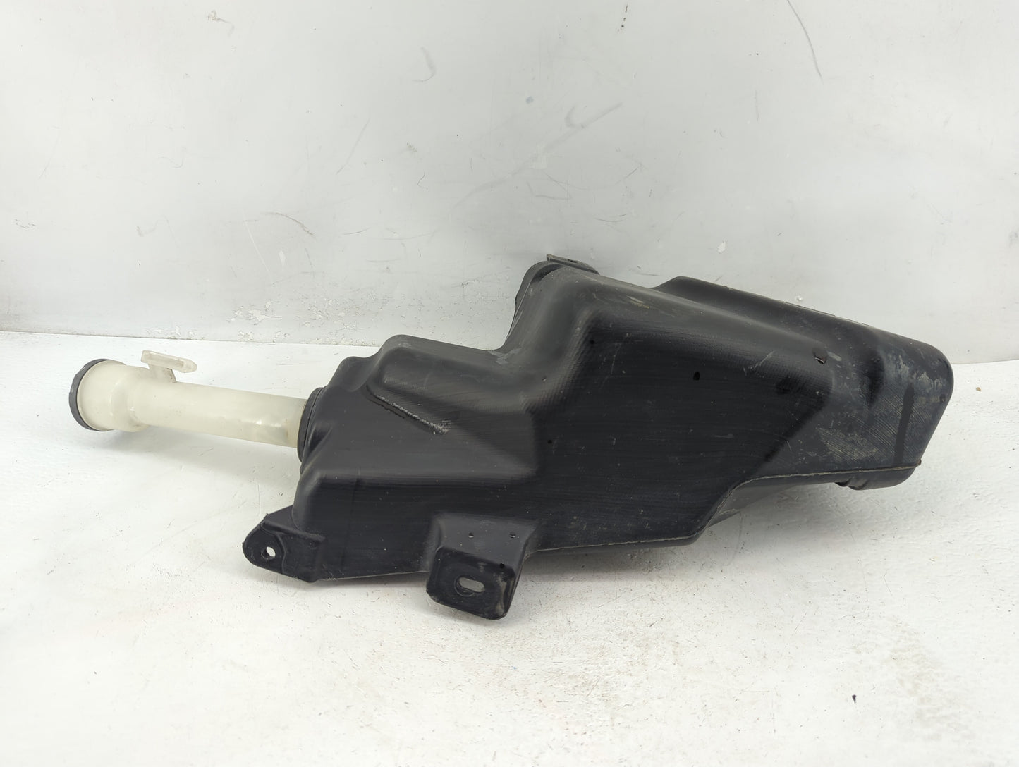 2011-2016 Chevrolet Cruze Windshield Washer Fluid Reservoir Bottle Oem - Oemusedautoparts1.com