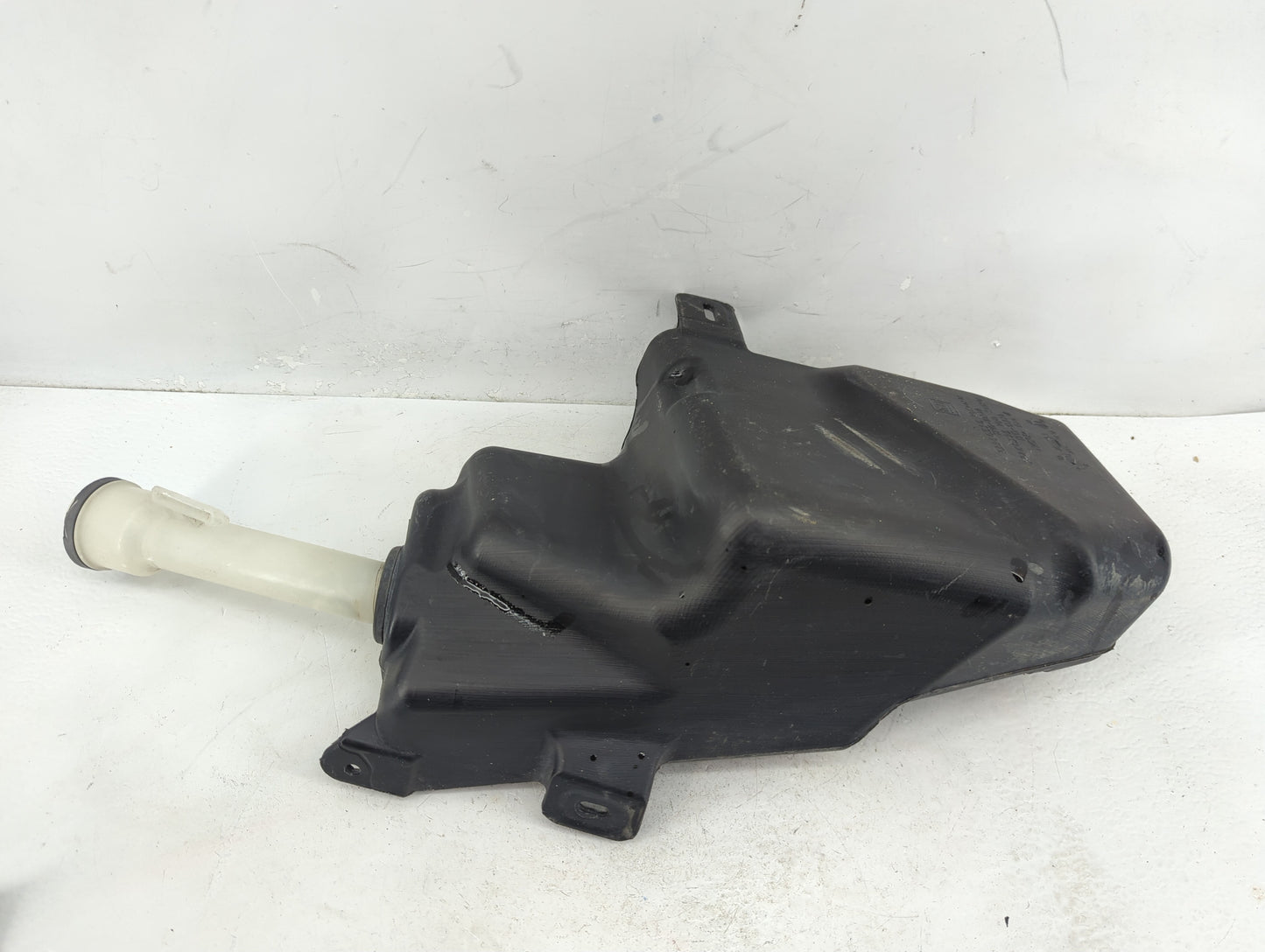 2011-2016 Chevrolet Cruze Windshield Washer Fluid Reservoir Bottle Oem - Oemusedautoparts1.com