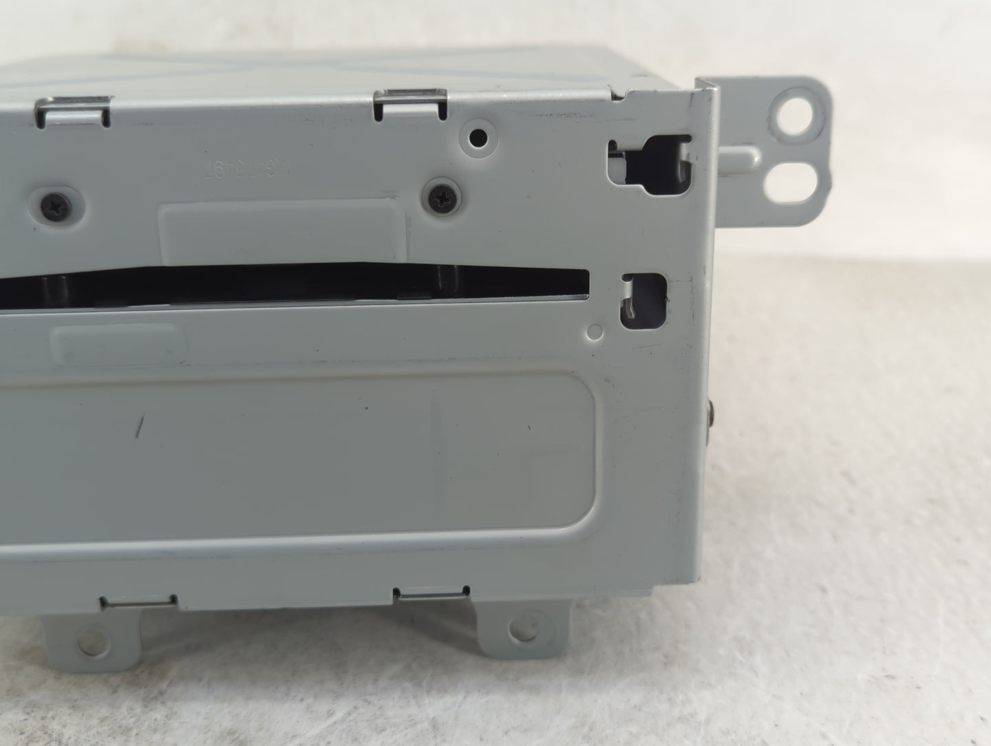2011-2012 Chevrolet Cruze Radio AM FM Cd Player Receiver Replacement P/N:22815634 Fits Fits 2010 2011 2012 OEM Used Auto Par
