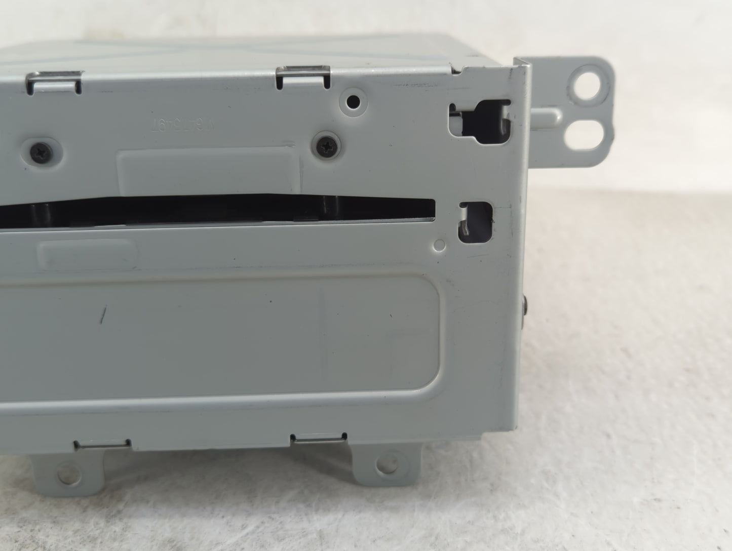 2011-2012 Chevrolet Cruze Radio AM FM Cd Player Receiver Replacement P/N:22815634 Fits Fits 2010 2011 2012 OEM Used Auto Par