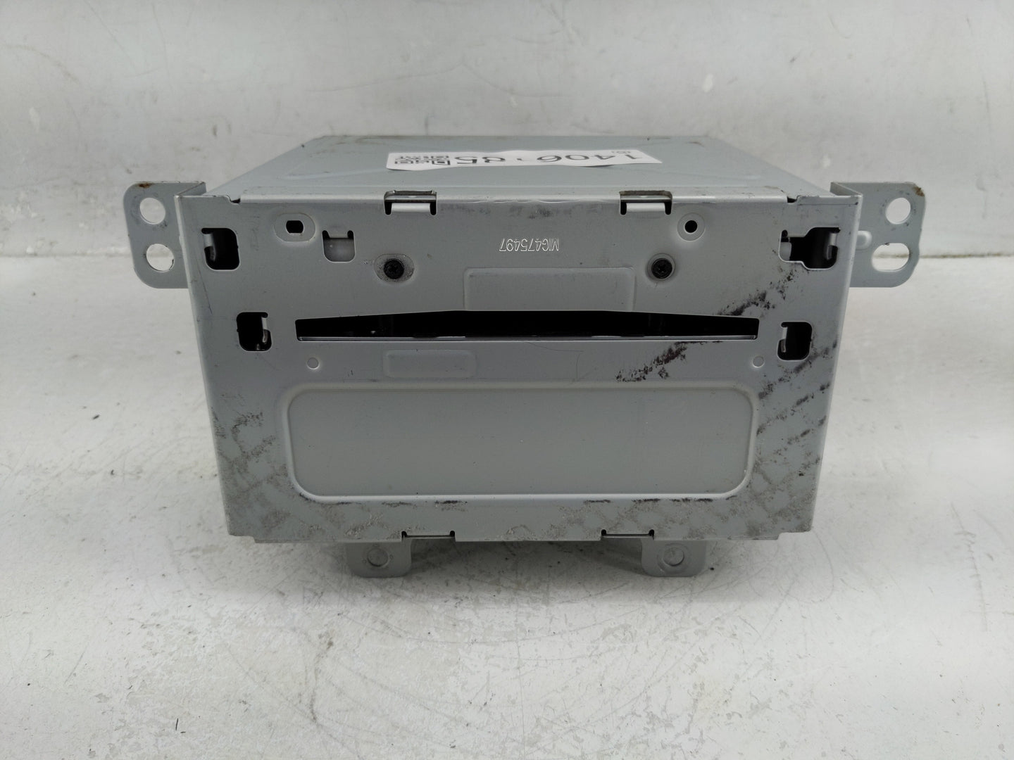 2011-2012 Chevrolet Cruze Radio AM FM Cd Player Receiver Replacement P/N:22870782 Fits Fits 2010 2011 2012 OEM Used Auto Par