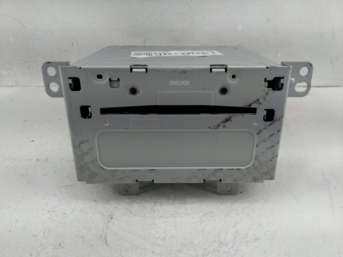 2011-2012 Chevrolet Cruze Radio AM FM Cd Player Receiver Replacement P/N:22870782 Fits Fits 2010 2011 2012 OEM Used Auto Par
