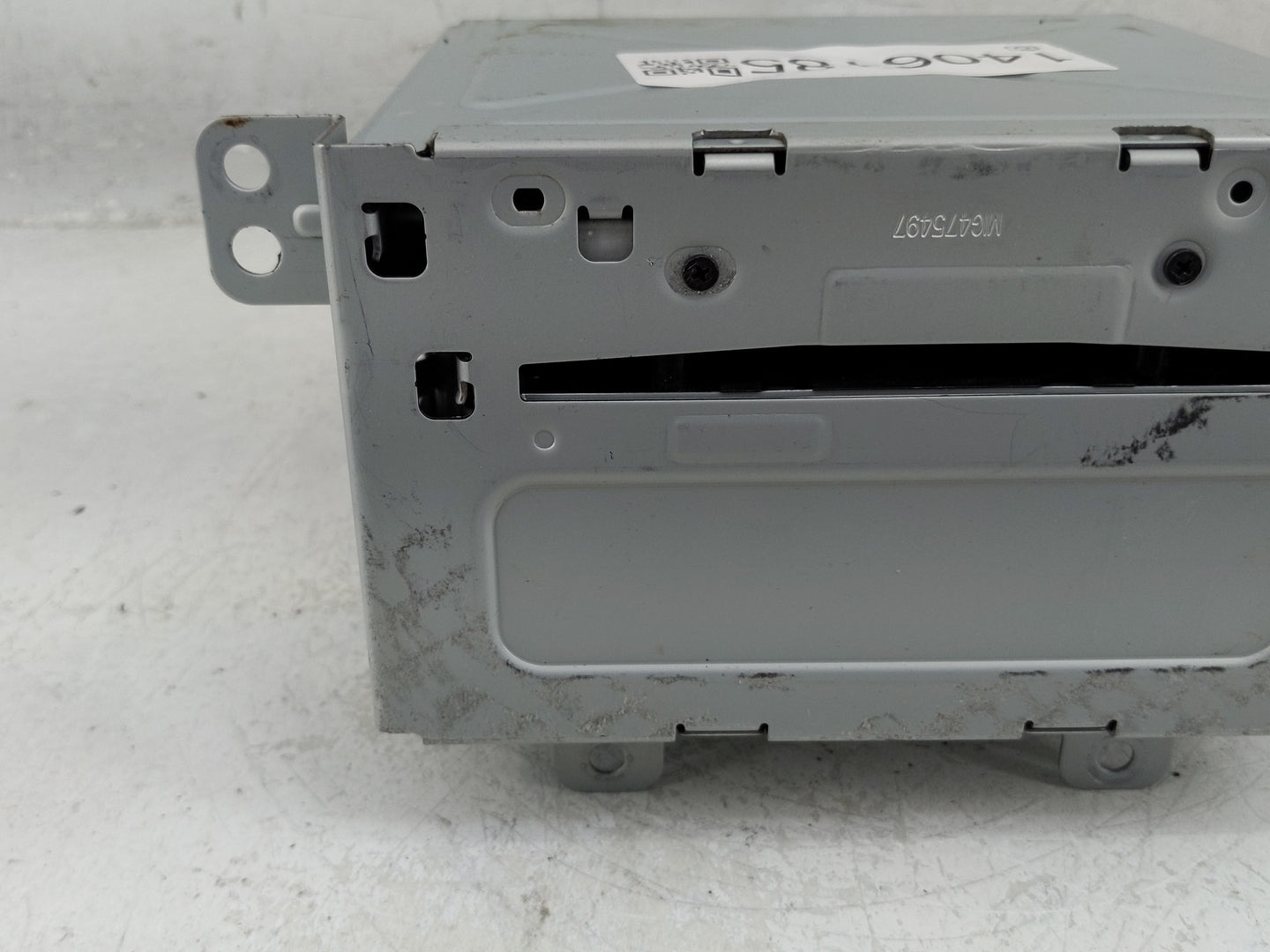 2011-2012 Chevrolet Cruze Radio AM FM Cd Player Receiver Replacement P/N:22870782 Fits Fits 2010 2011 2012 OEM Used Auto Par