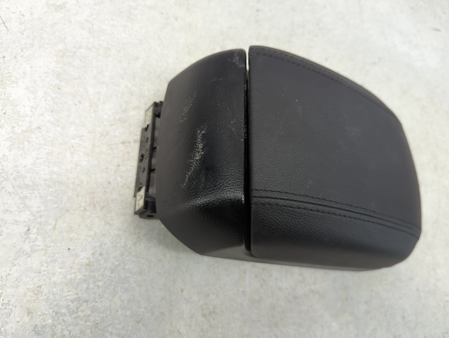 2012 Chevrolet Cruze Center Console Armrest Cover Lid Fits OEM Used Auto Parts - Oemusedautoparts1.com