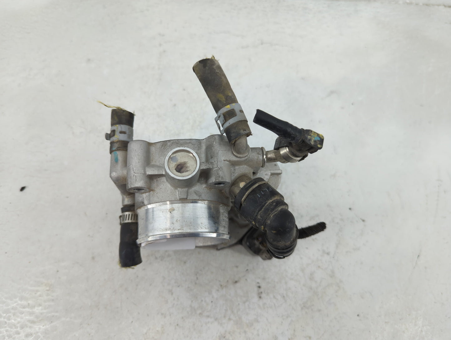 2011-2016 Chevrolet Cruze Throttle Body P/N:55577375 Fits Fits 2009 2010 2011 2012 2013 2014 2015 2016 2017 2018 OEM Used Au
