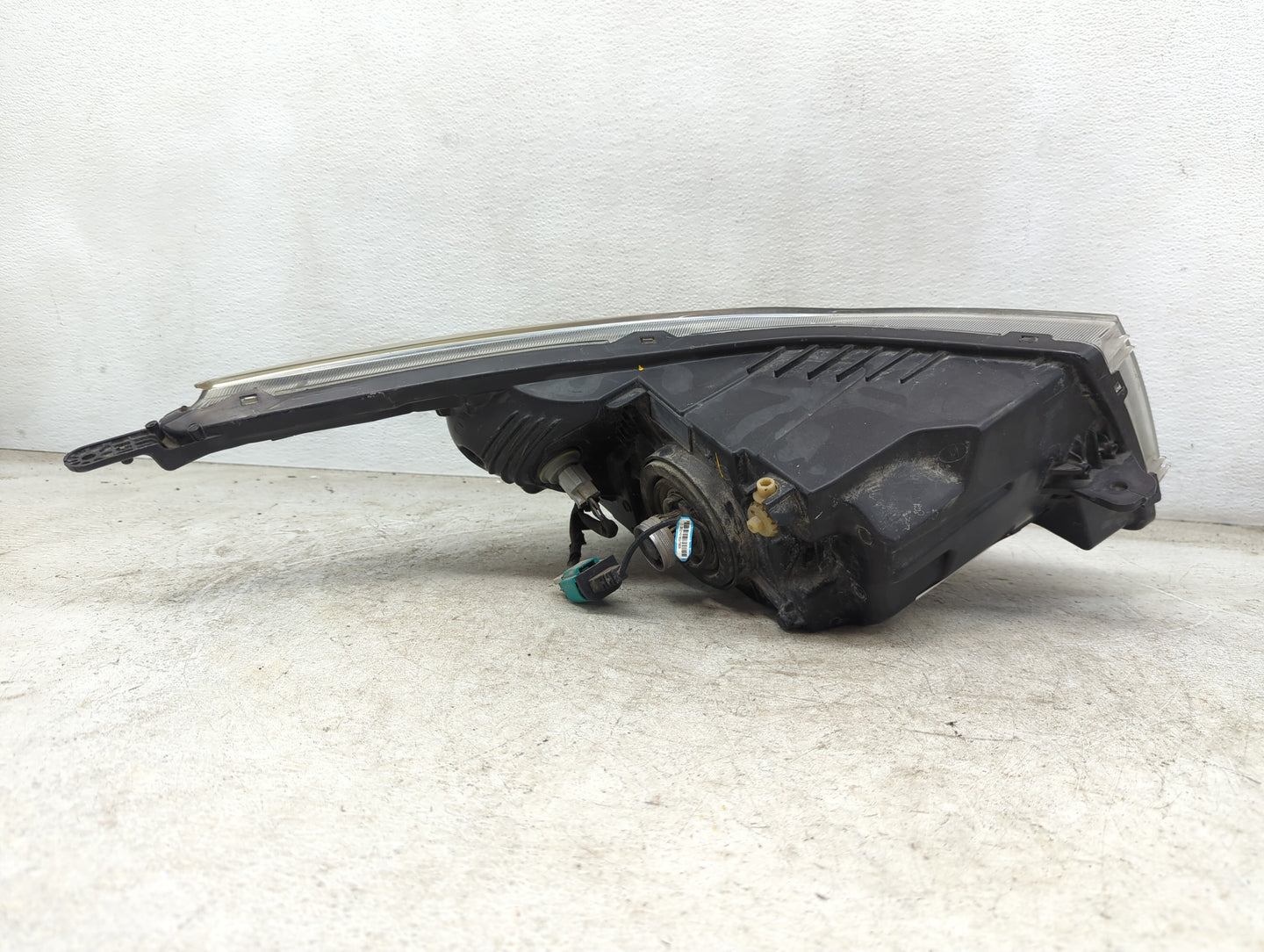 2011-2012 Chevrolet Cruze Passenger Right Oem Head Light Headlight Lamp - Oemusedautoparts1.com