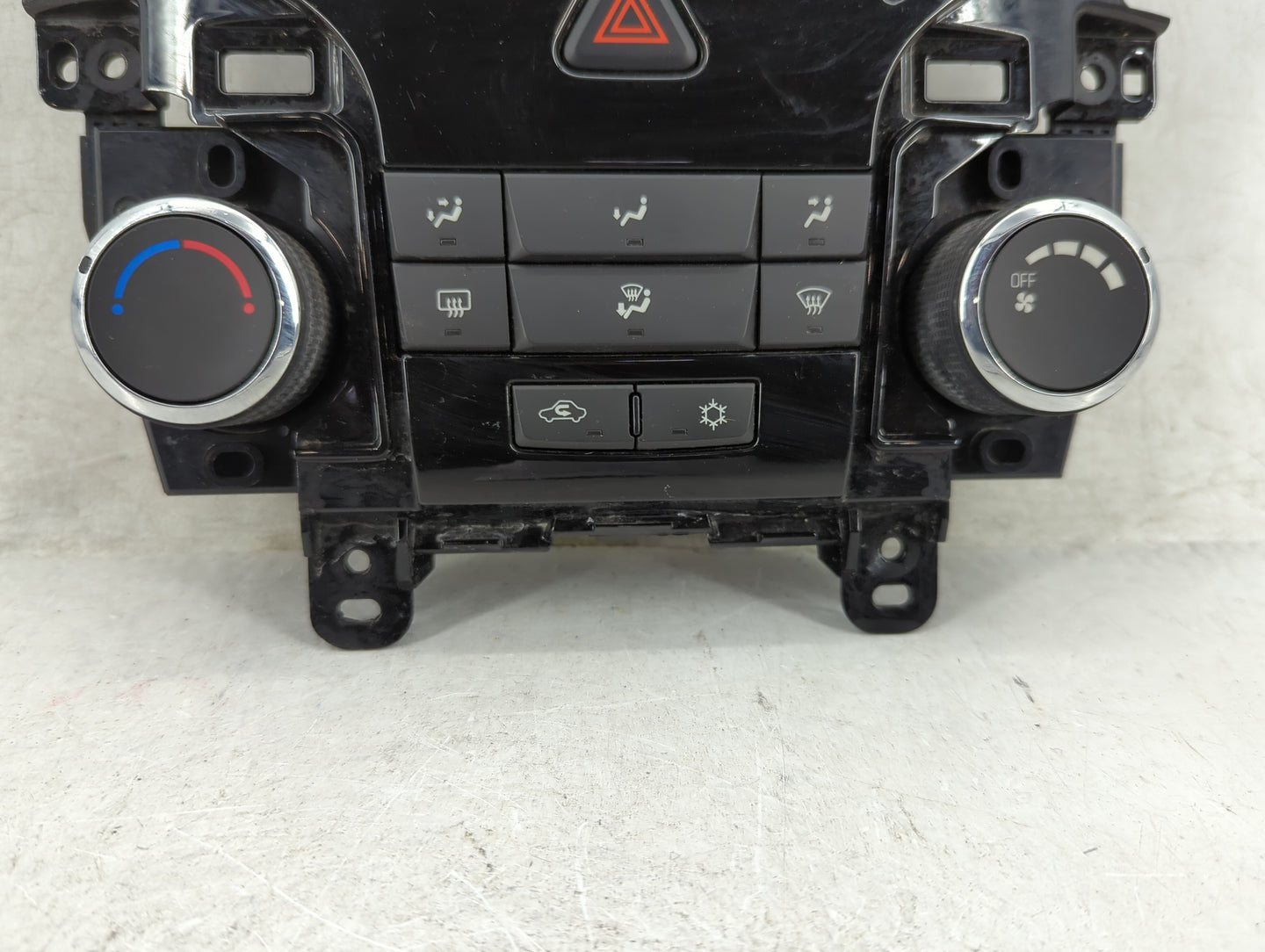 2011-2012 Chevrolet Cruze Climate Control Module Temperature AC/Heater Replacement P/N:95017054 Fits Fits 2011 2012 OEM Used