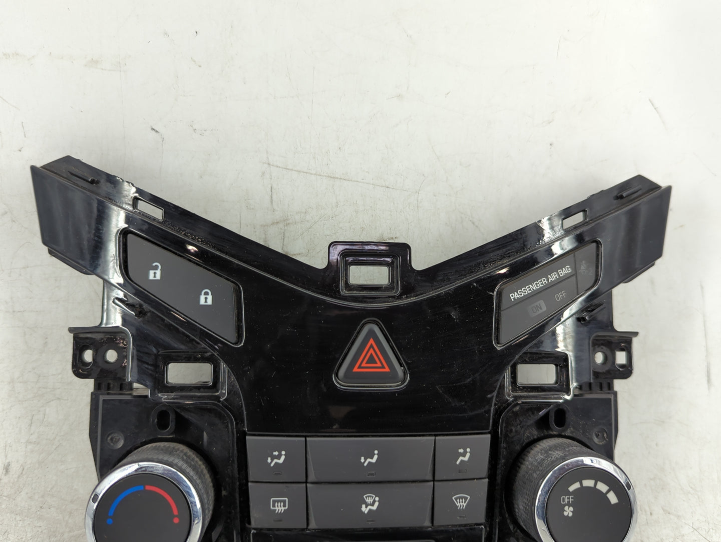 2011-2012 Chevrolet Cruze Climate Control Module Temperature AC/Heater Replacement P/N:95017054 Fits Fits 2011 2012 OEM Used