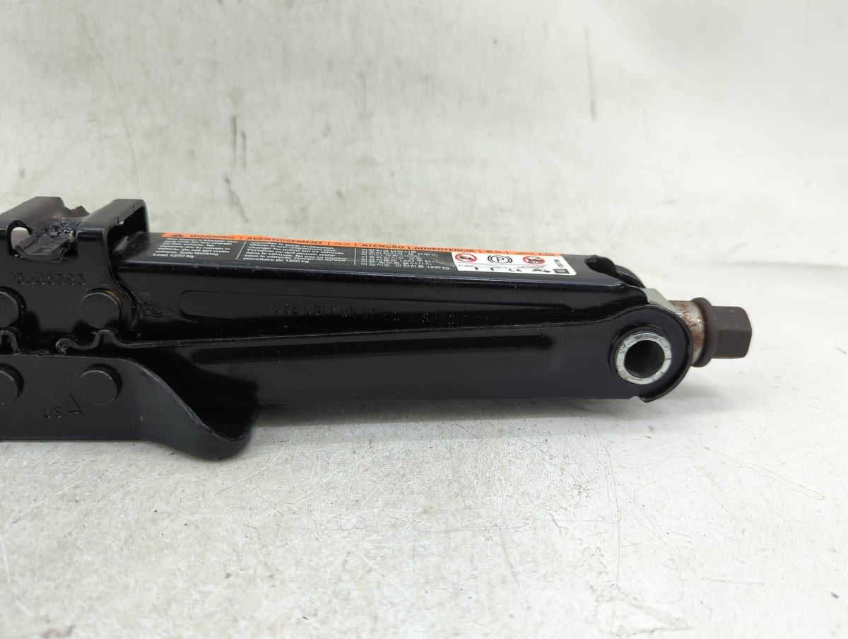 2012 Chevrolet Cruze Spare Scissor Car Jack 1409900 - Oemusedautoparts1.com