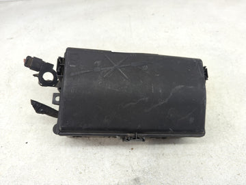 2011-2014 Chevrolet Cruze Fusebox Fuse Box Panel Relay Module P/N:812461952 Fits Fits 2011 2012 2013 2014 OEM Used Auto Part