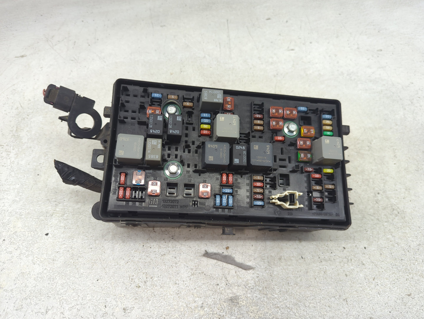 2011-2014 Chevrolet Cruze Fusebox Fuse Box Panel Relay Module P/N:812461952 Fits Fits 2011 2012 2013 2014 OEM Used Auto Part