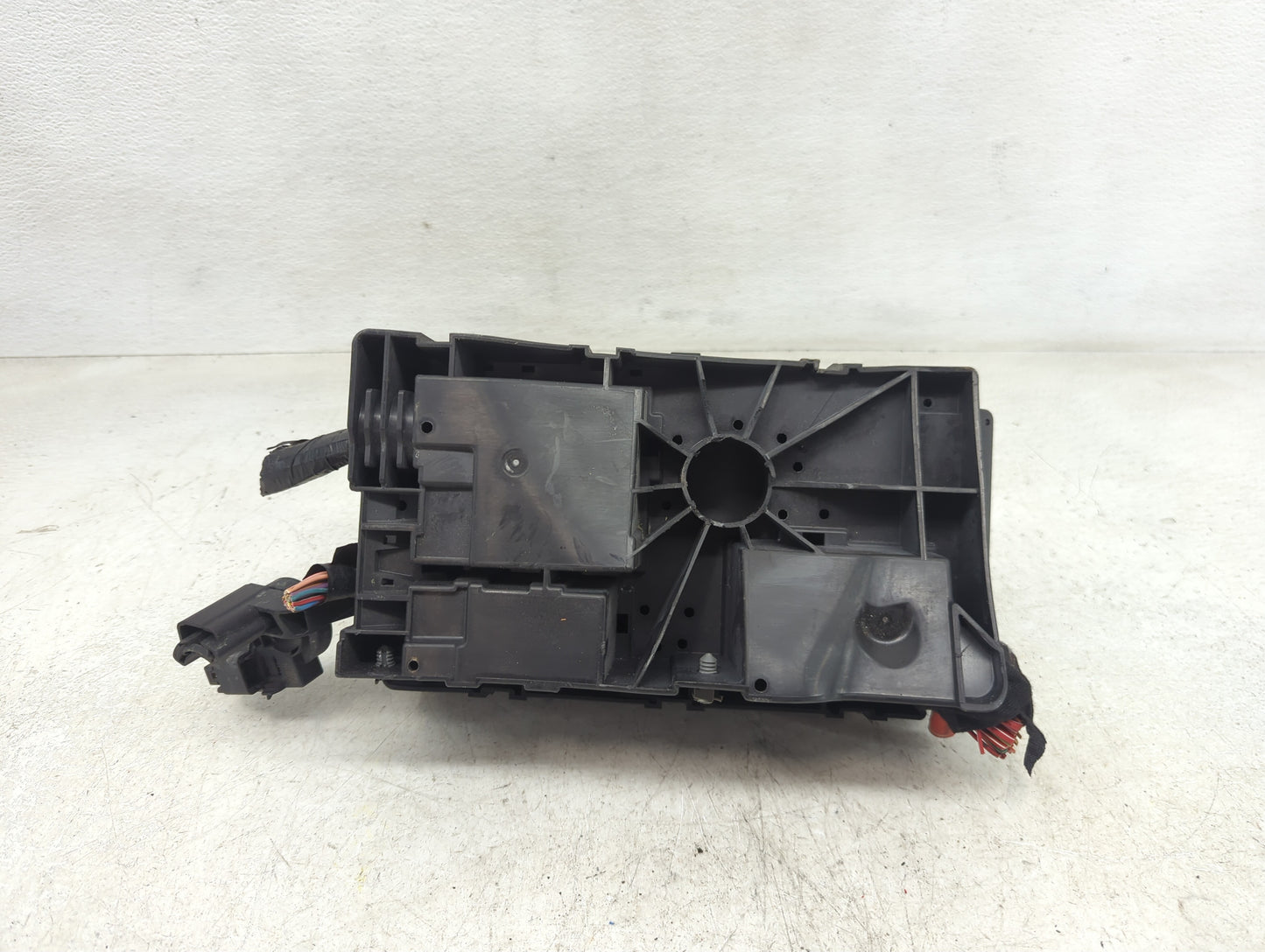 2011-2014 Chevrolet Cruze Fusebox Fuse Box Panel Relay Module P/N:812461952 Fits Fits 2011 2012 2013 2014 OEM Used Auto Part