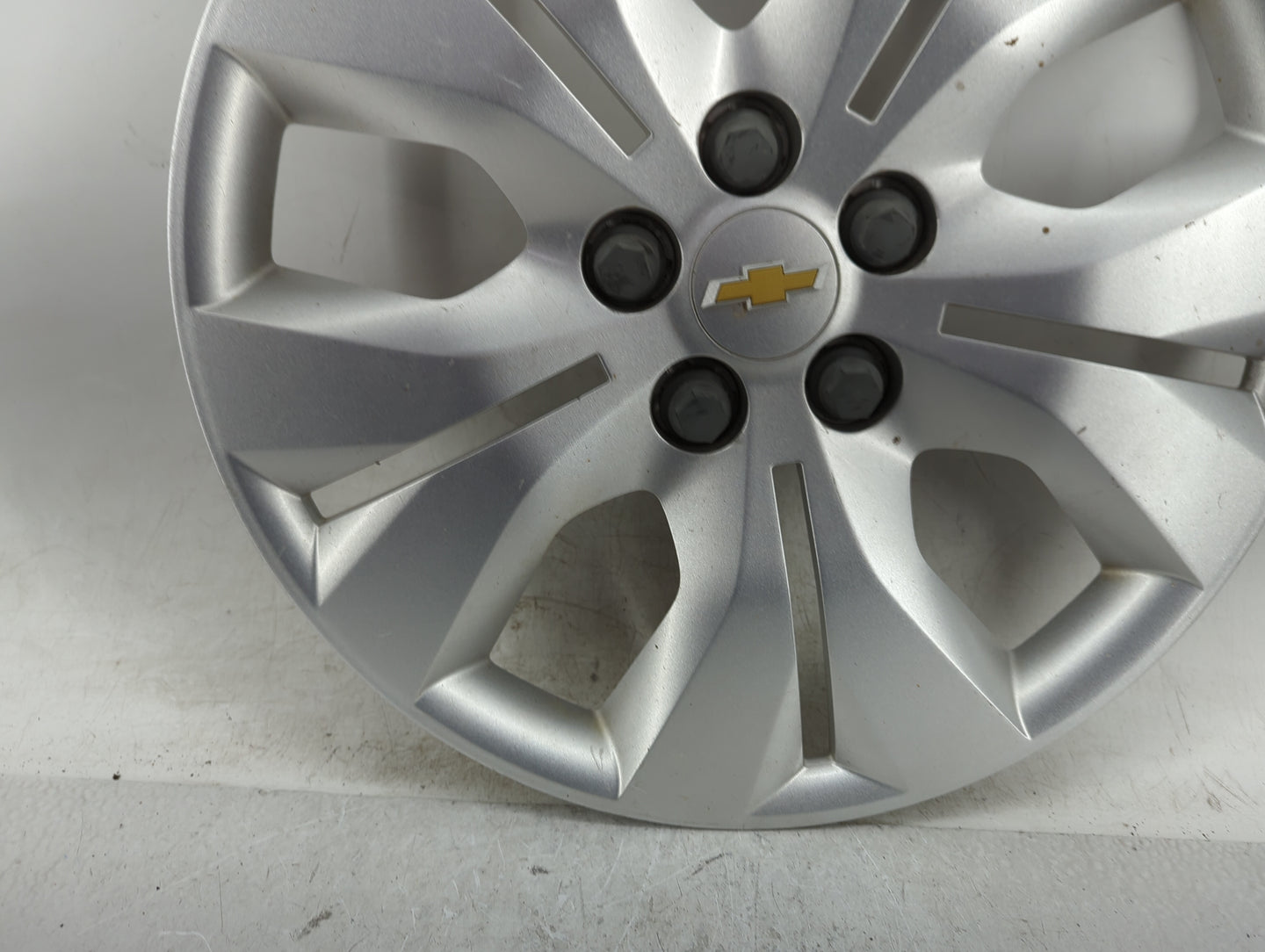 2012-2016 Chevrolet Cruze Hubcap Wheel Cover 1413955 - Oemusedautoparts1.com