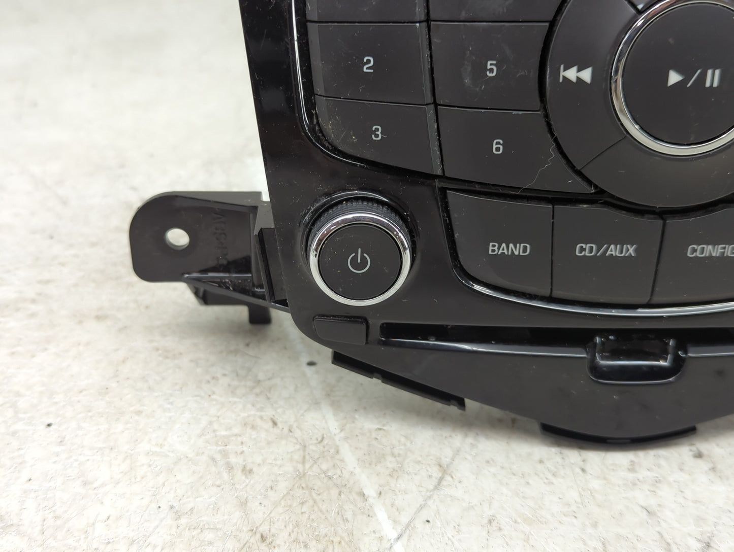2011-2016 Chevrolet Cruze Radio Control Panel 1413972 - Oemusedautoparts1.com