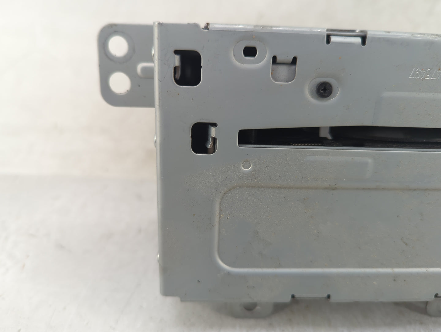 2011-2012 Chevrolet Cruze Radio AM FM Cd Player Receiver Replacement P/N:22870782 Fits Fits 2010 2011 2012 OEM Used Auto Par