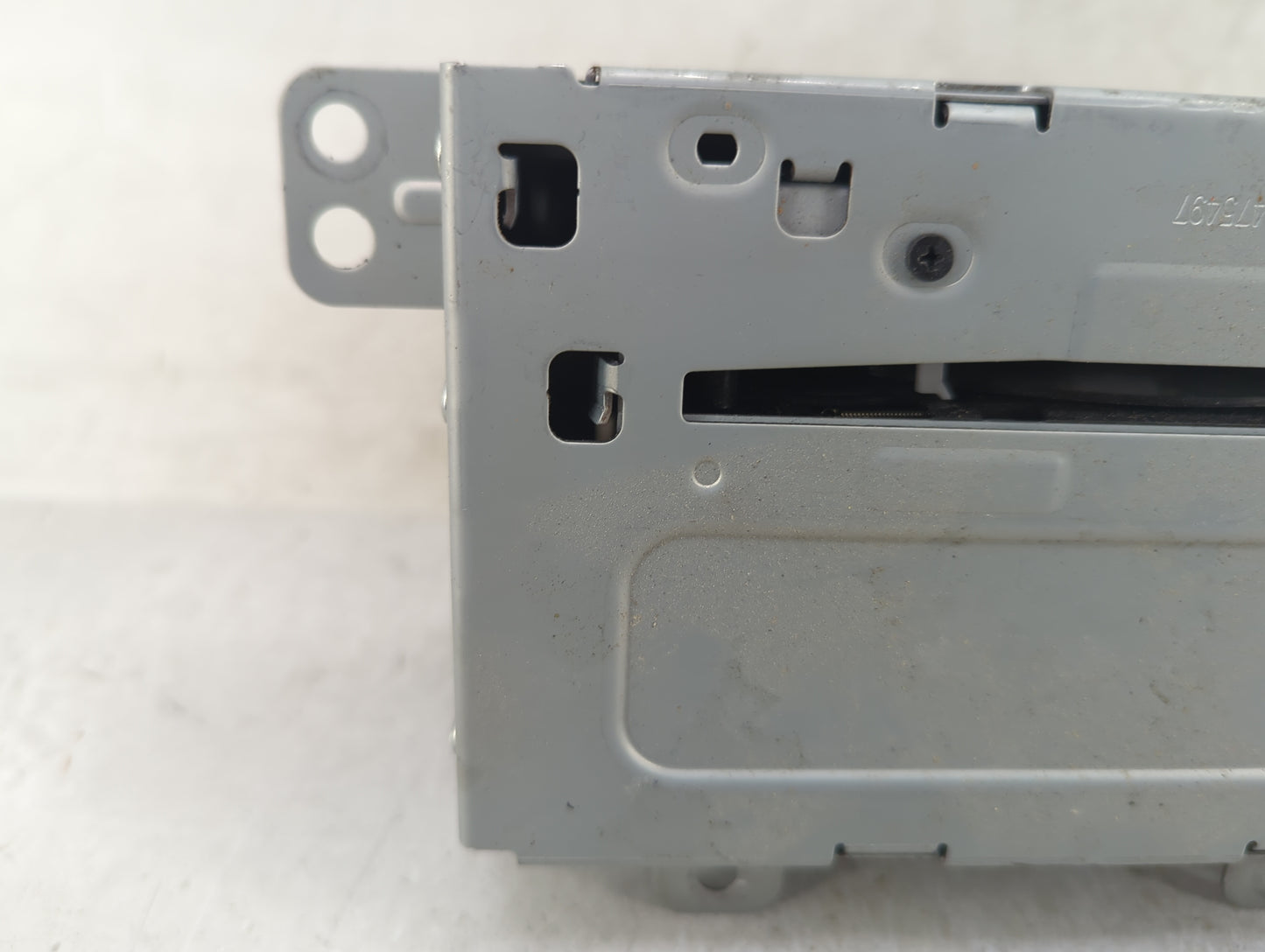 2011-2012 Chevrolet Cruze Radio AM FM Cd Player Receiver Replacement P/N:22870782 Fits Fits 2010 2011 2012 OEM Used Auto Par