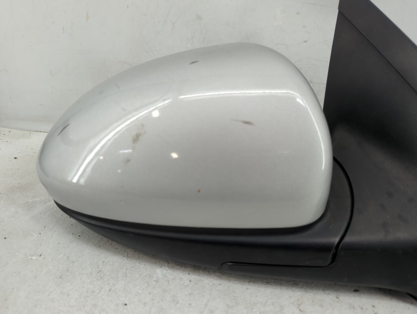 2011-2016 Chevrolet Cruze Driver Side View Mirror - Left Door Mirror OEM Used - Oemusedautoparts1.com