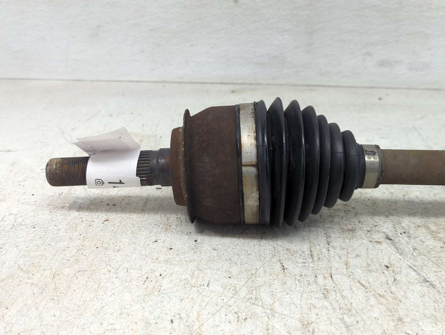 2011-2012 Chevrolet Cruze Axle Shaft Front Passenger Cv C/v - Oemusedautoparts1.com