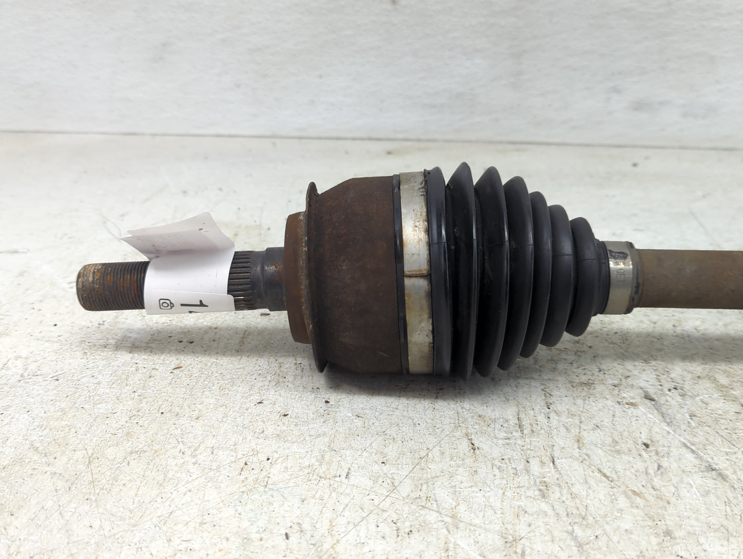 2011-2012 Chevrolet Cruze Axle Shaft Front Passenger Cv C/v - Oemusedautoparts1.com