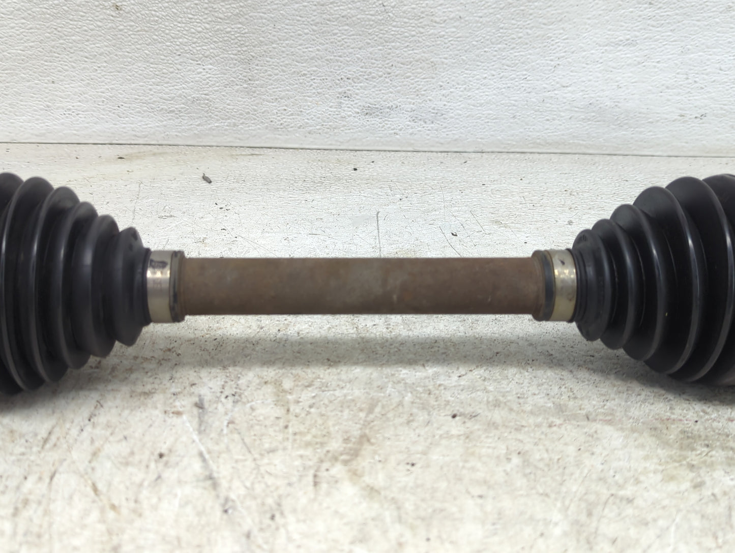 2011-2012 Chevrolet Cruze Axle Shaft Front Passenger Cv C/v - Oemusedautoparts1.com