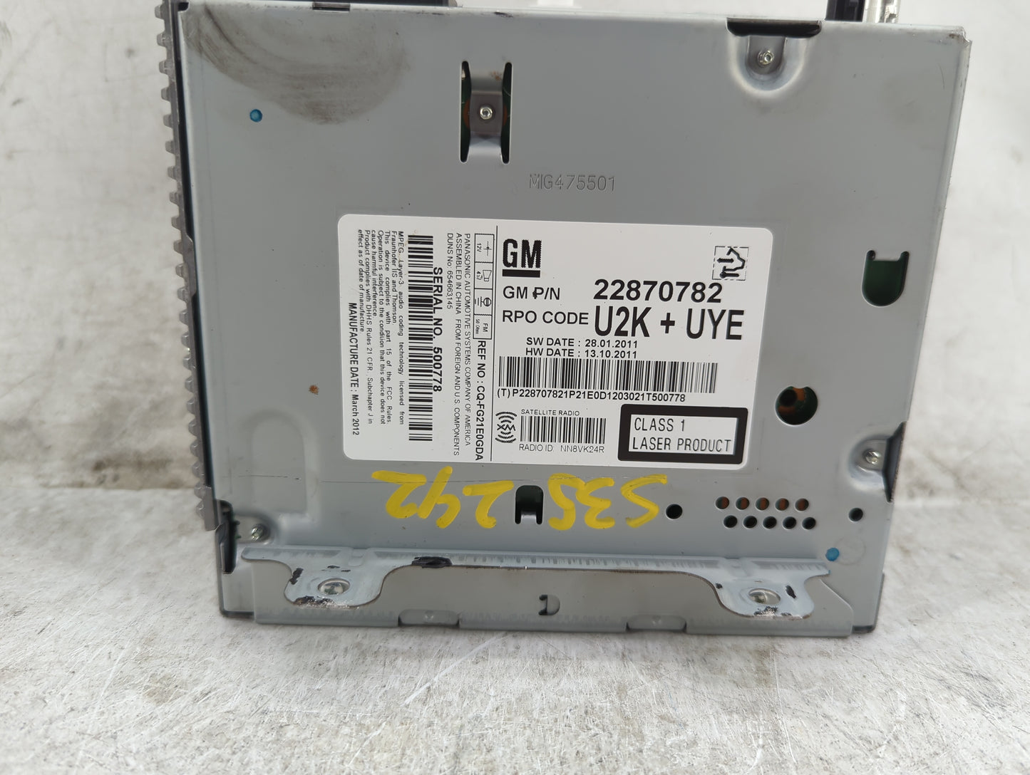 2011-2012 Chevrolet Cruze Radio AM FM Cd Player Receiver Replacement P/N:22870782 Fits Fits 2010 2011 2012 OEM Used Auto Par