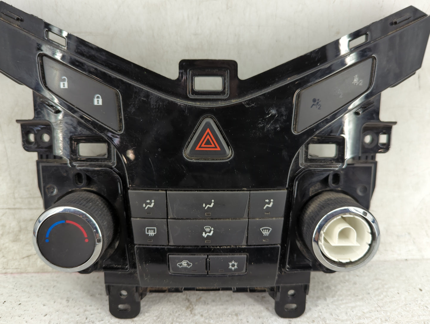 2011-2012 Chevrolet Cruze Climate Control Module Temperature AC/Heater Replacement P/N:95017054 Fits Fits 2011 2012 OEM Used