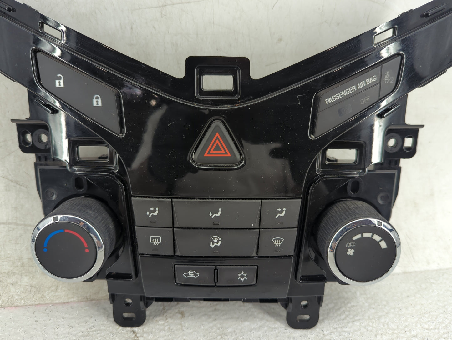 2011-2012 Chevrolet Cruze Climate Control Module Temperature AC/Heater Replacement P/N:95017054 387054A020440950 Fits OEM Us