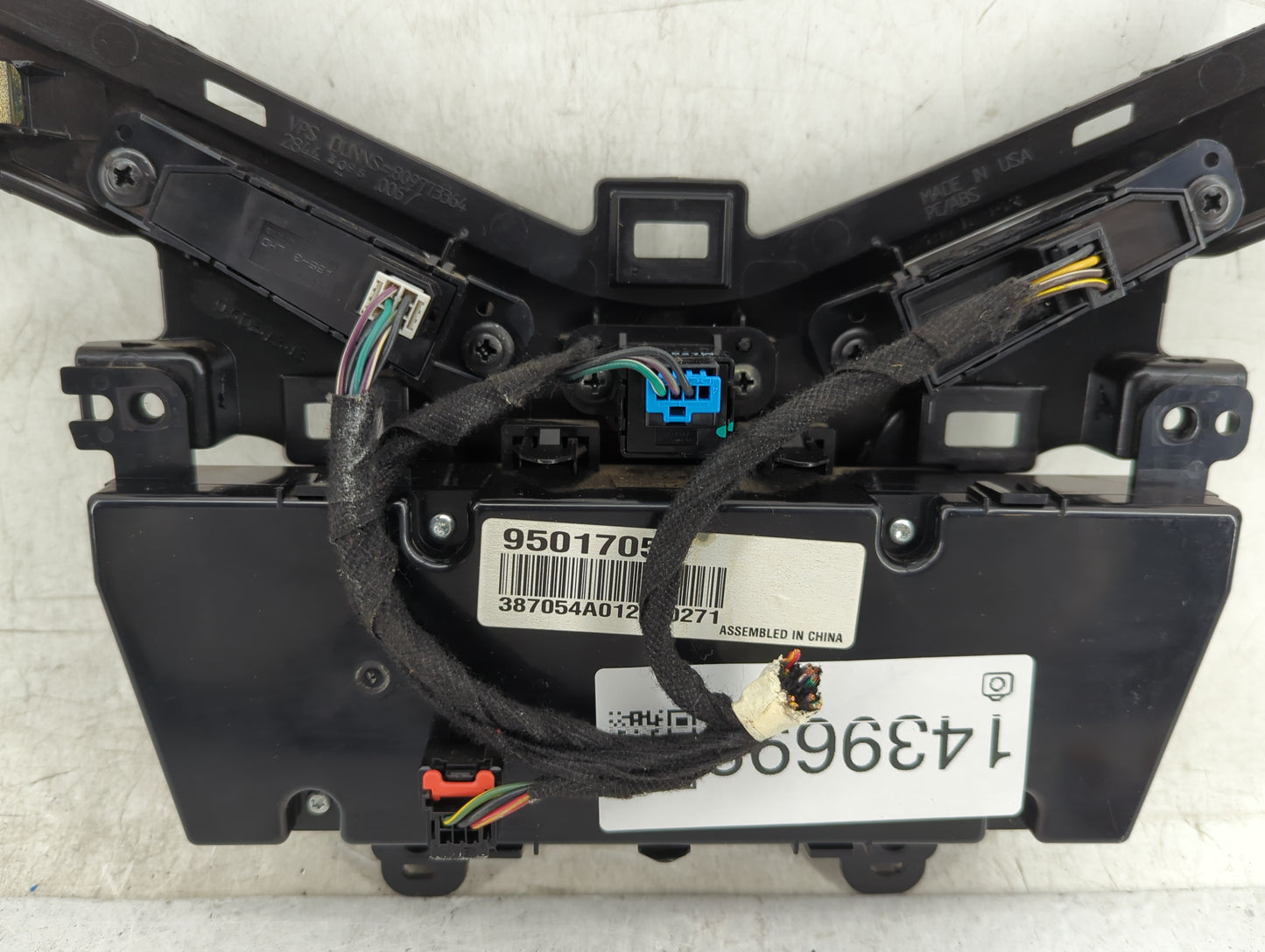 2011-2012 Chevrolet Cruze Climate Control Module Temperature AC/Heater Replacement P/N:95017054 Fits Fits 2011 2012 OEM Used