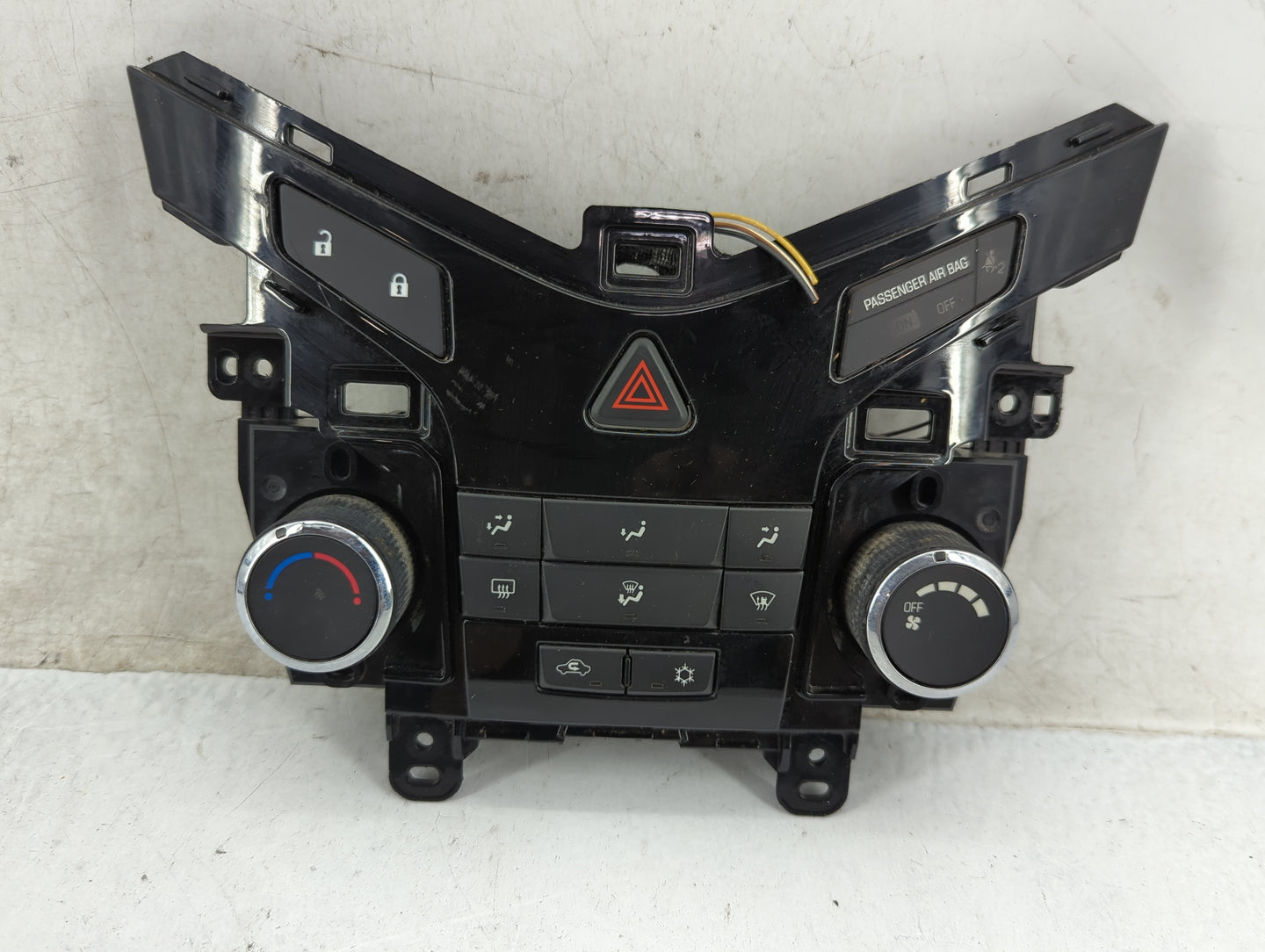 2011-2012 Chevrolet Cruze Climate Control Module Temperature AC/Heater Replacement P/N:95017054 Fits Fits 2011 2012 OEM Used