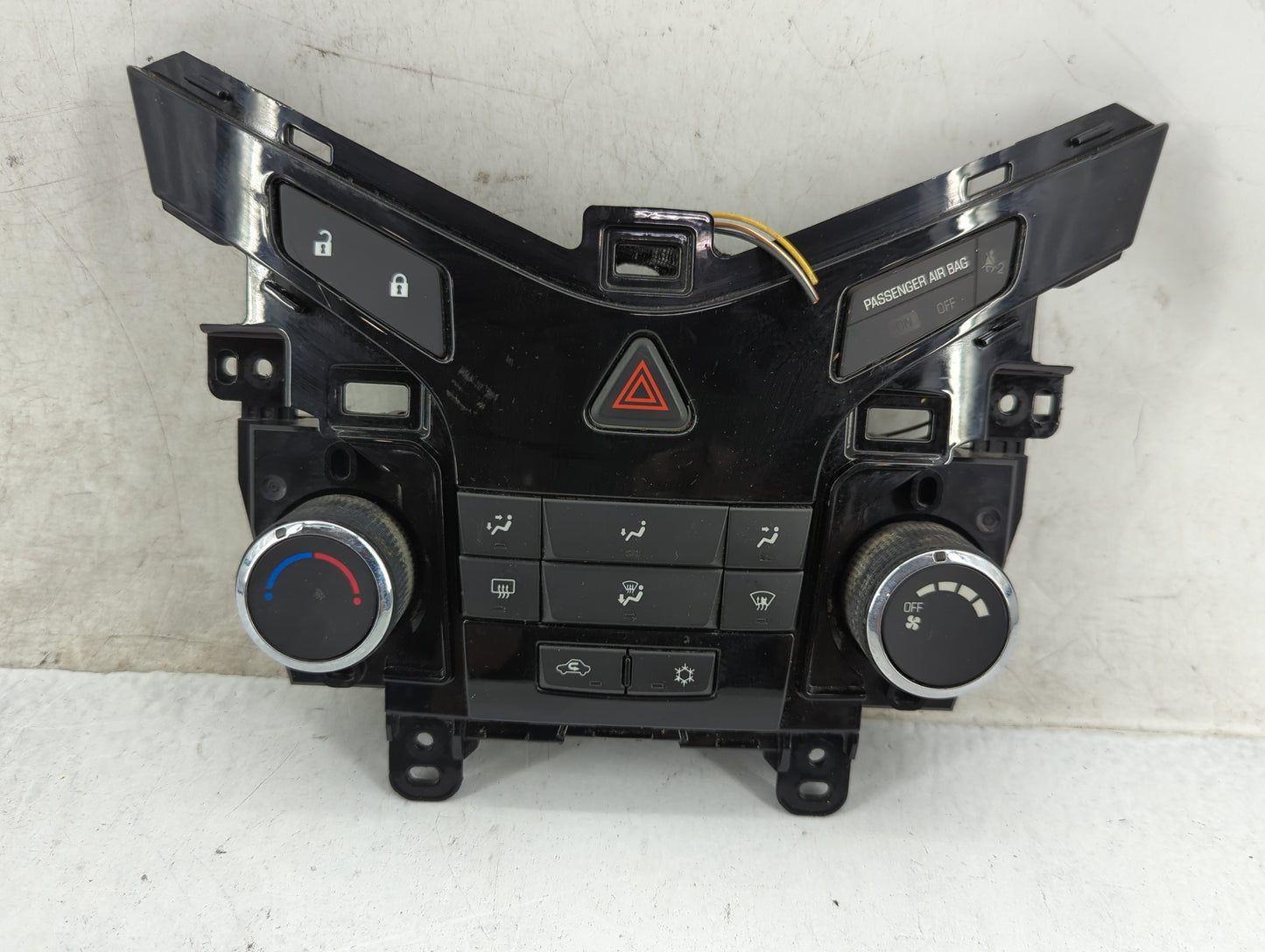 2011-2012 Chevrolet Cruze Climate Control Module Temperature AC/Heater Replacement P/N:95017054 Fits Fits 2011 2012 OEM Used
