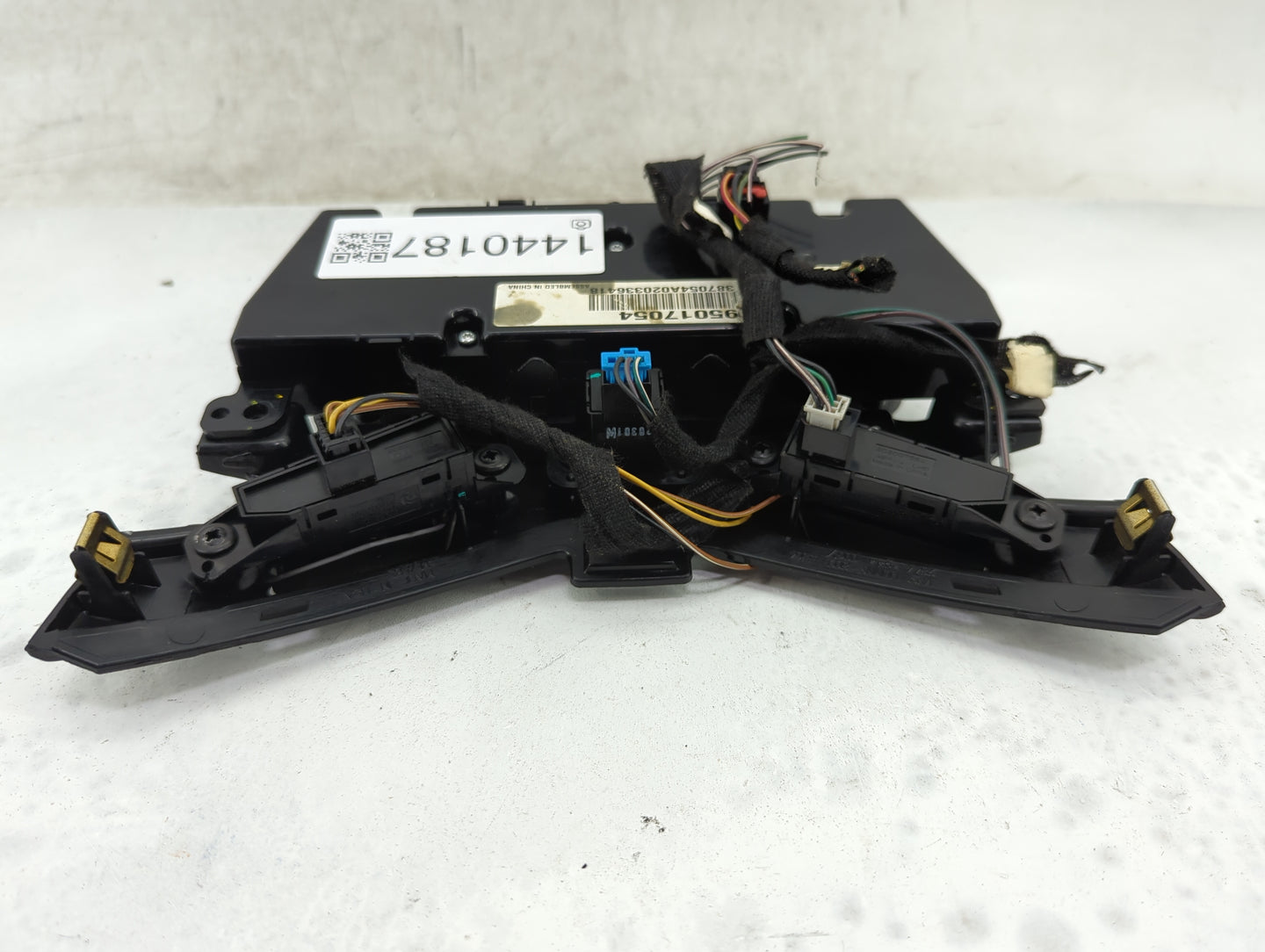 2011-2012 Chevrolet Cruze Climate Control Module Temperature AC/Heater Replacement P/N:95017054 Fits Fits 2011 2012 OEM Used