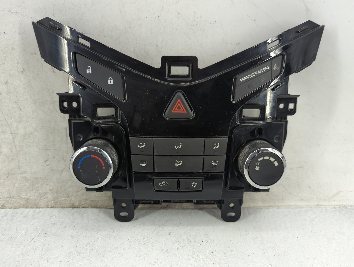 2011-2012 Chevrolet Cruze Climate Control Module Temperature AC/Heater Replacement P/N:95017054 387054A020960121 Fits OEM Us