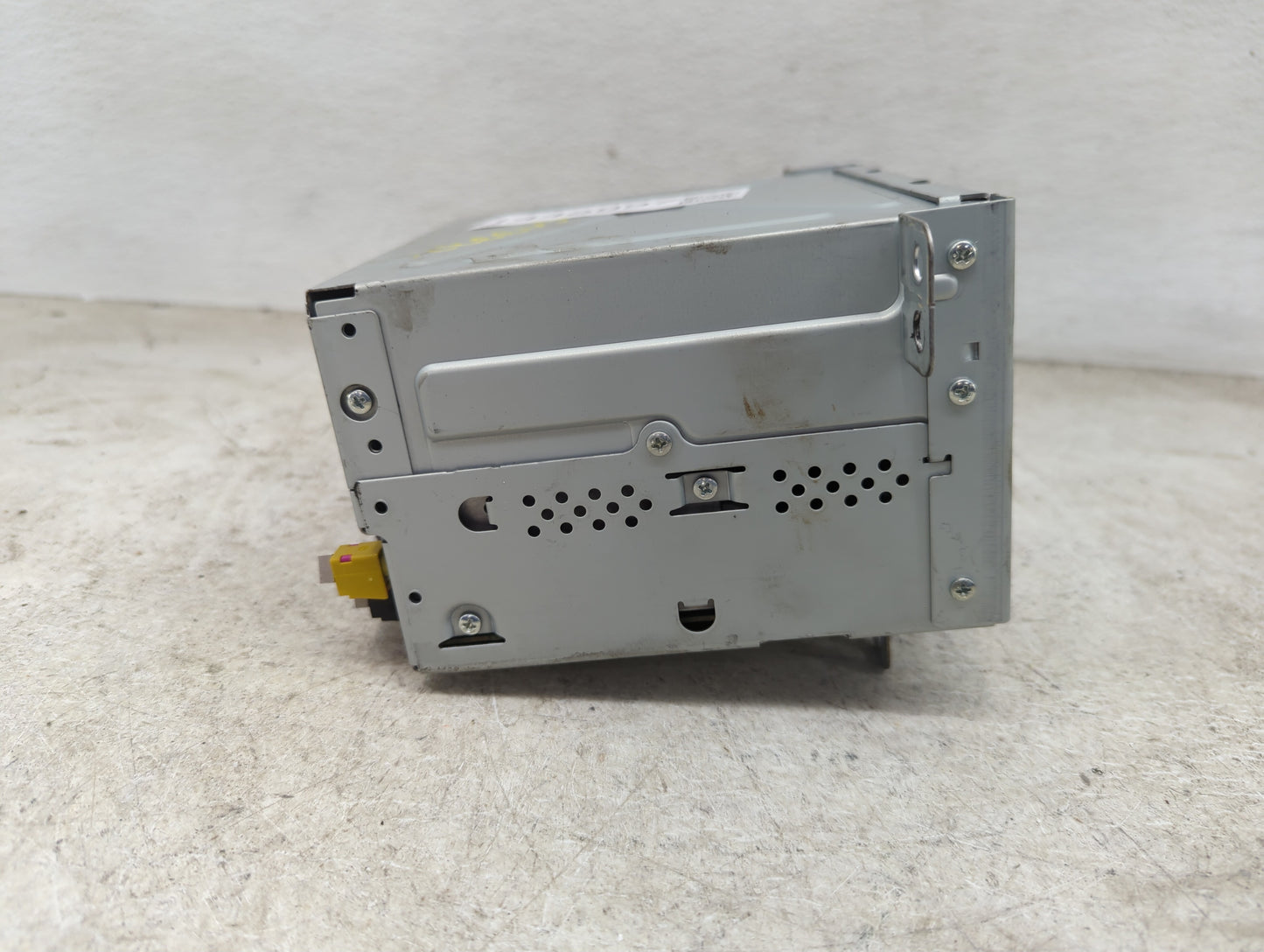 2012 Chevrolet Cruze Radio AM FM Cd Player Receiver Replacement P/N:22815634 CQ-FG21E0GDA Fits OEM Used Auto Parts - Oemused