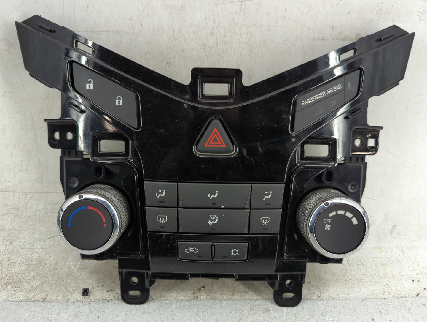 2011-2012 Chevrolet Cruze Climate Control Module Temperature AC/Heater Replacement P/N:95017054 387054A011540682 Fits OEM Us