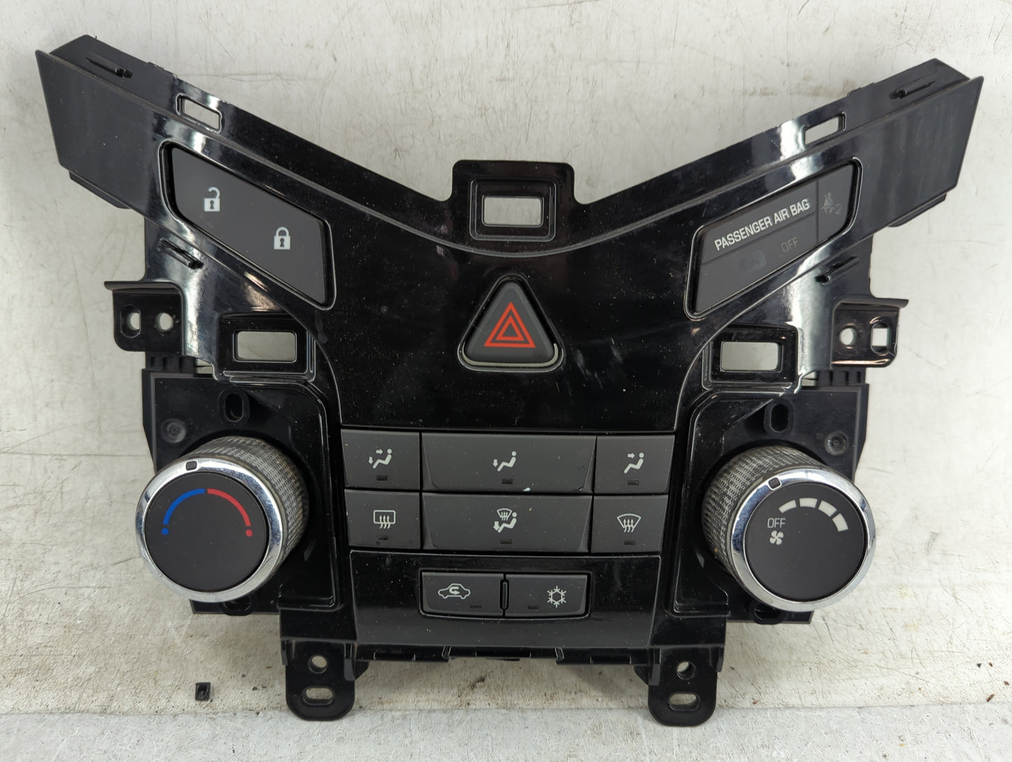 2011-2012 Chevrolet Cruze Climate Control Module Temperature AC/Heater Replacement P/N:95017054 387054A011540682 Fits OEM Us