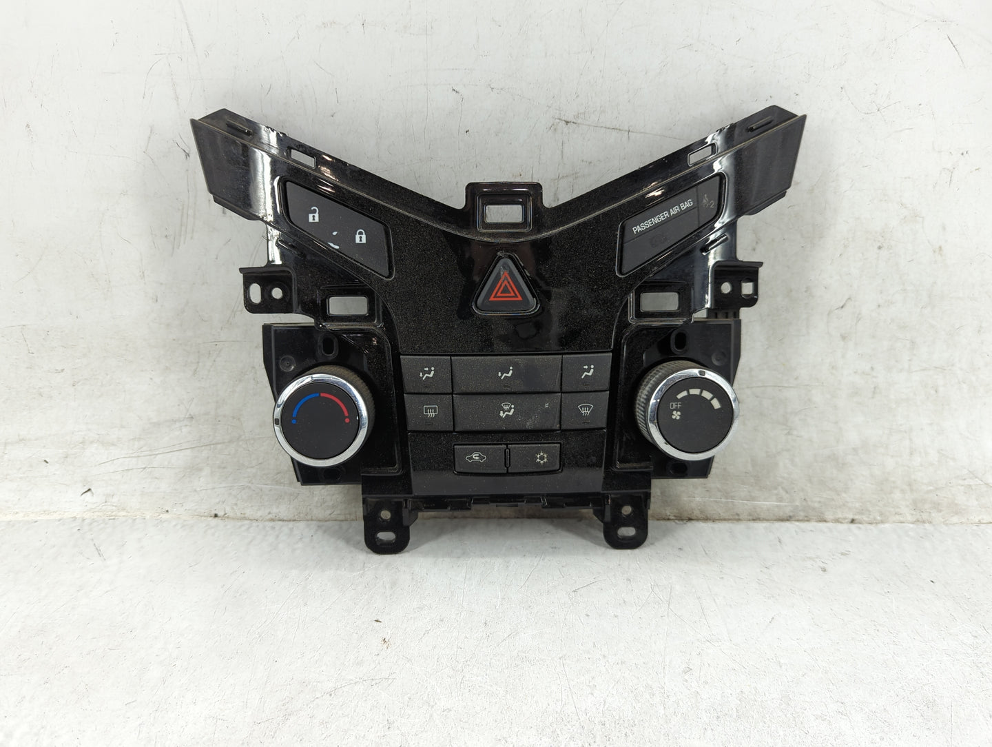 2012-2016 Chevrolet Cruze Climate Control Module Temperature AC/Heater Replacement P/N:95017054 387054A012790864 Fits OEM Us