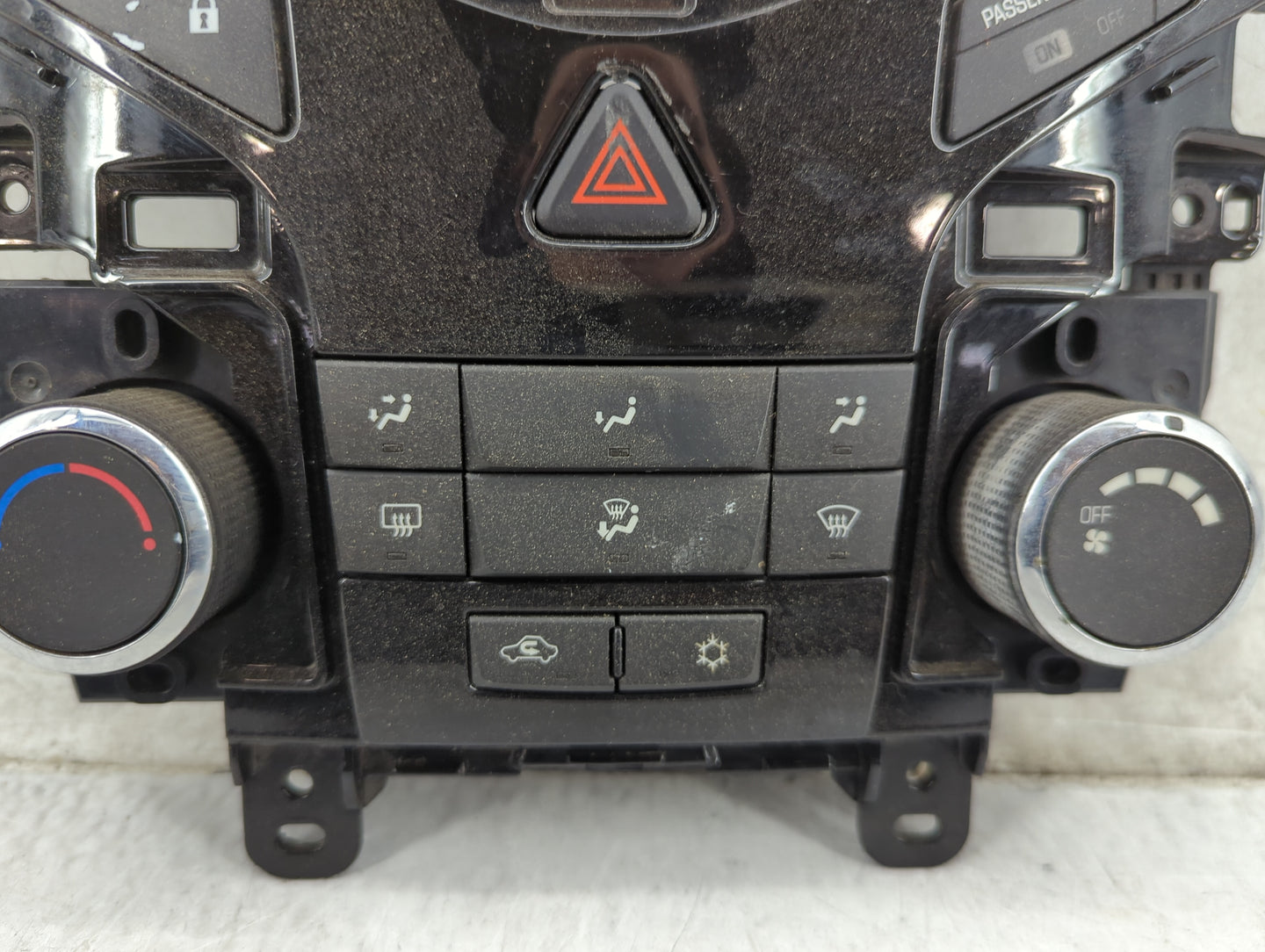 2012-2016 Chevrolet Cruze Climate Control Module Temperature AC/Heater Replacement P/N:95017054 387054A012790864 Fits OEM Us