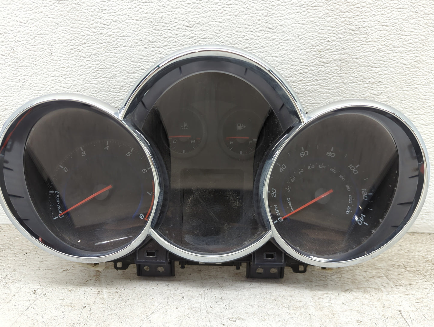 2012-2012 Chevrolet Cruze Speedometer Instrument Cluster Gauges 95487984 - Oemusedautoparts1.com
