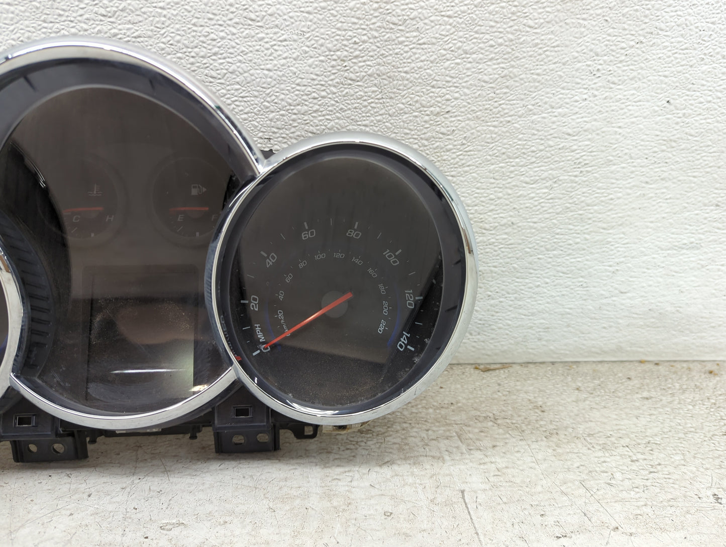 2012-2012 Chevrolet Cruze Speedometer Instrument Cluster Gauges 95487984 - Oemusedautoparts1.com