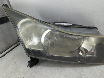 2011-2012 Chevrolet Cruze Passenger Right Oem Head Light Headlight Lamp - Oemusedautoparts1.com