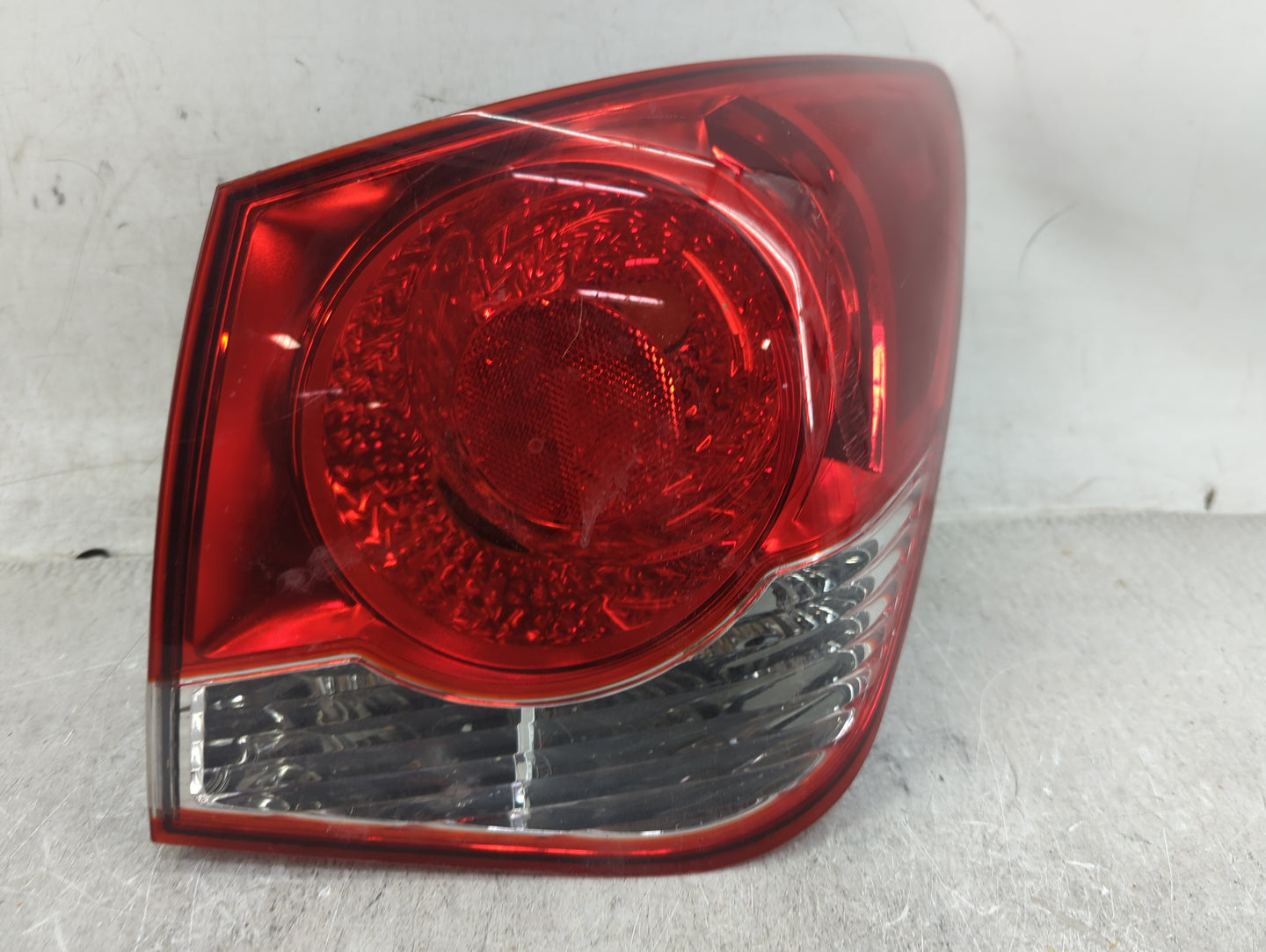 2011-2016 Chevrolet Cruze Tail Light Assembly Passenger Right OEM Fits Fits 2011 2012 2013 2014 2015 2016 OEM Used Auto Part