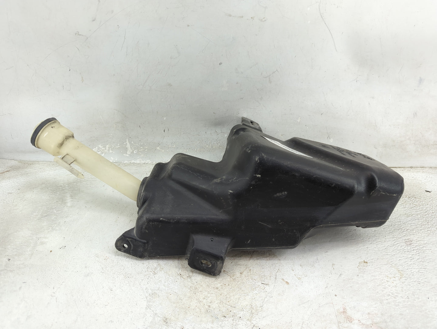 2011-2016 Chevrolet Cruze Windshield Washer Fluid Reservoir Bottle Oem 1459504 - Oemusedautoparts1.com